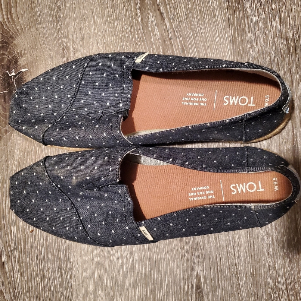 Toms